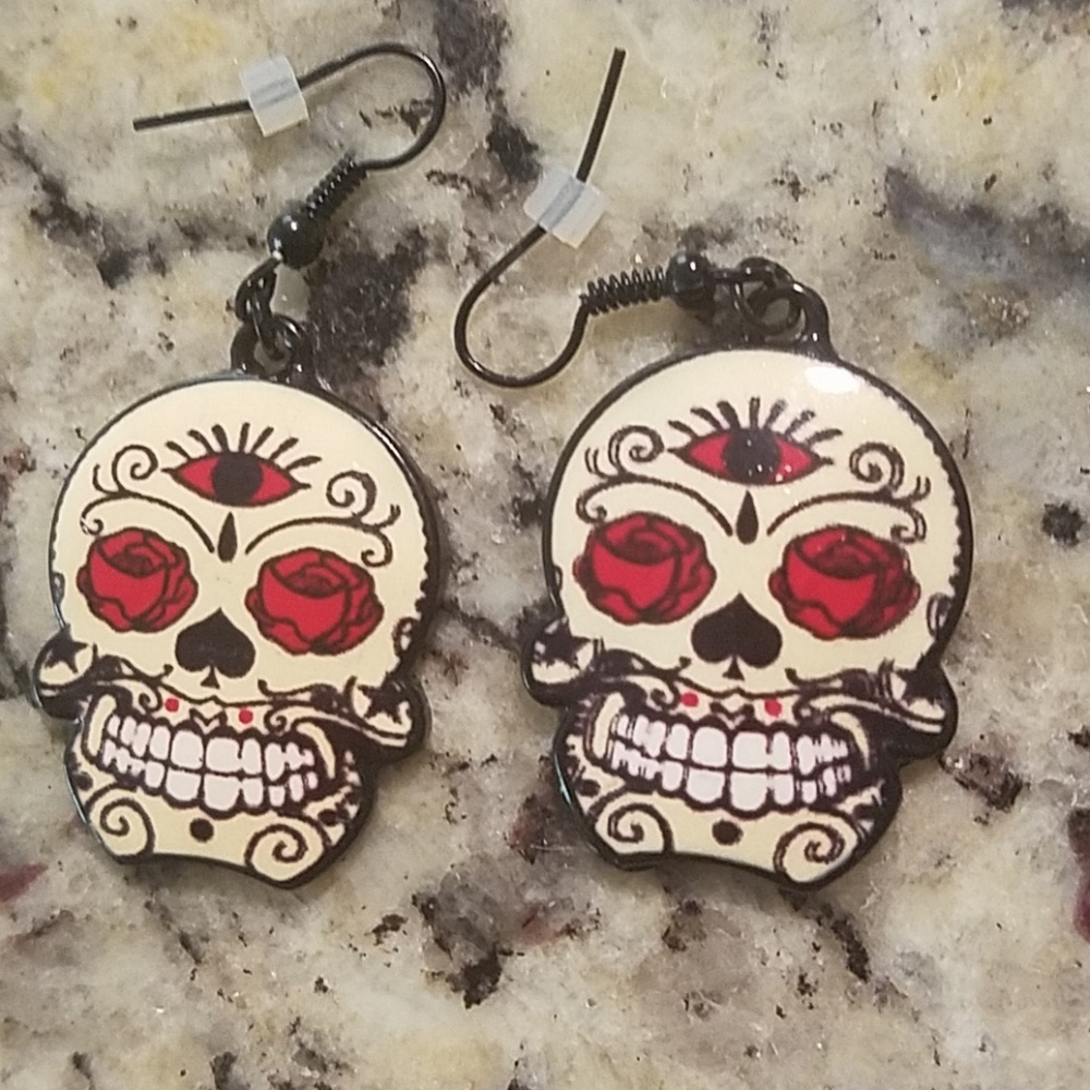 BOGO Skull dangling earrings